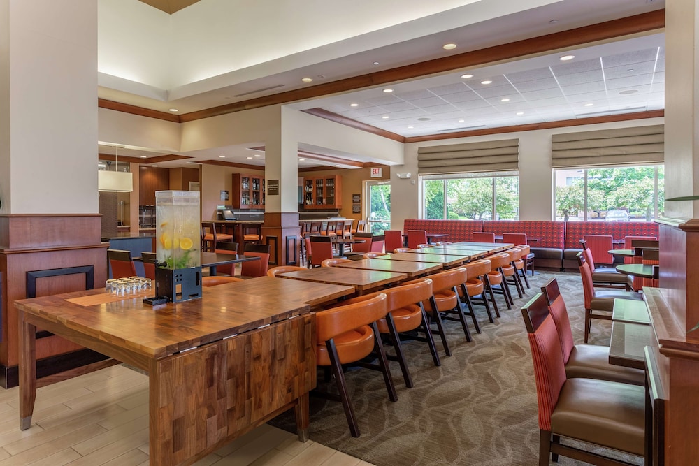 Hilton Garden Inn Rockford 43/64