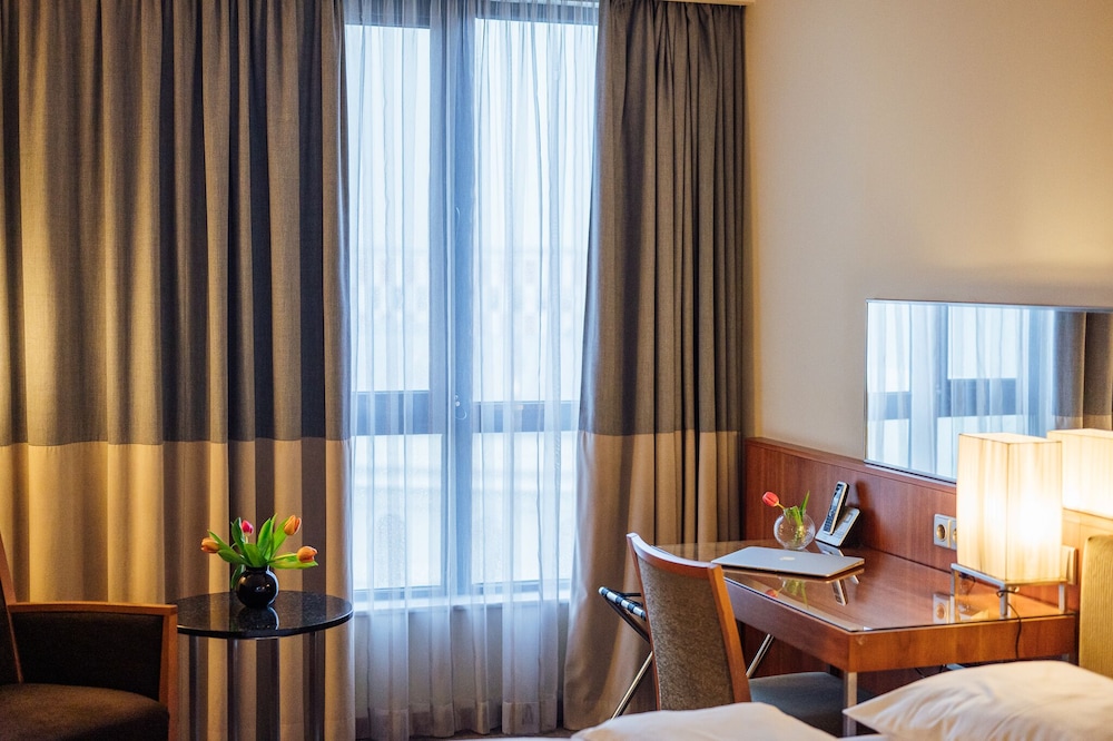PeakTure Hotel Bucharest 52/68