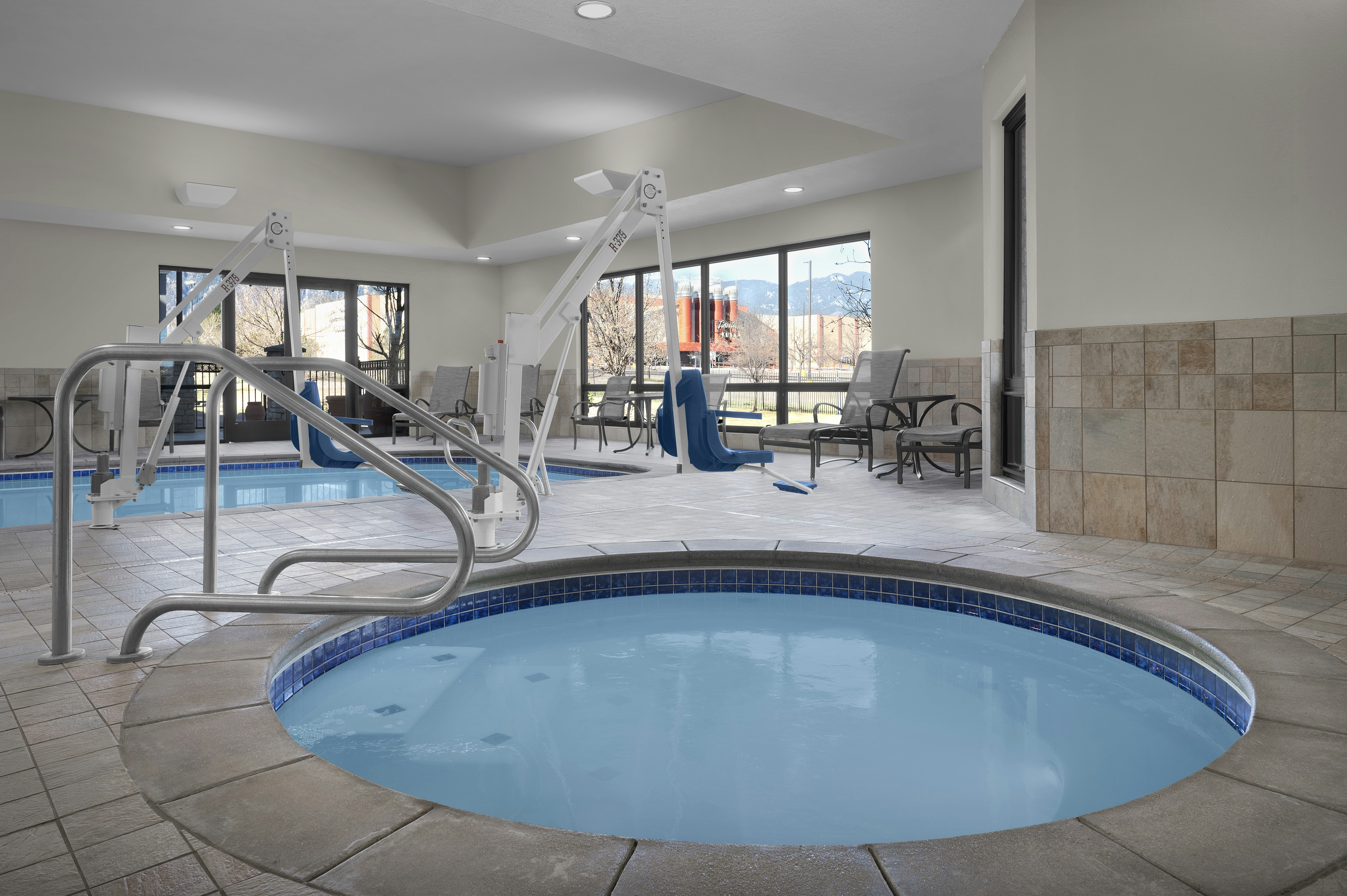 Hampton Inn & Suites Colorado Springs/I-25 South 27/62
