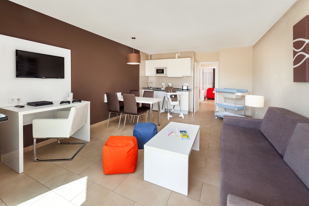 Playaolid Suites And Apartments 25/45
