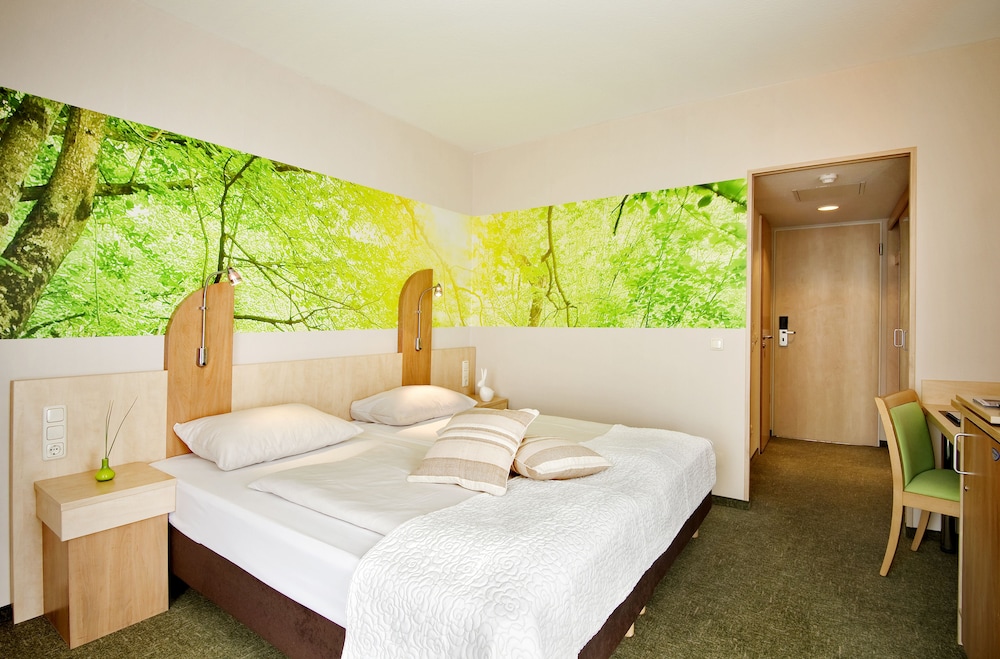Junges Hotel Hamburg 9/50