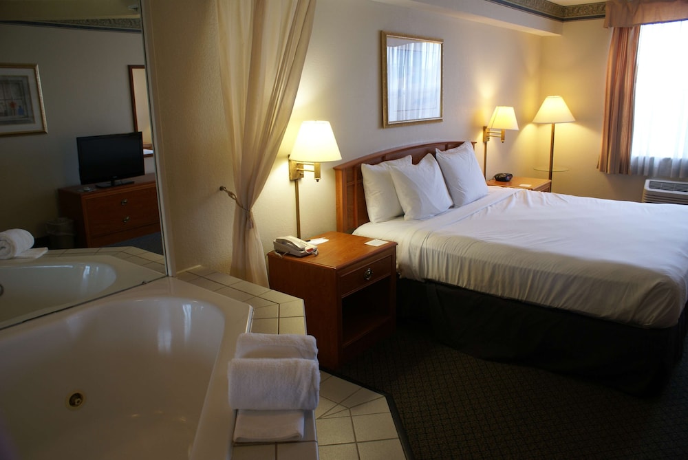 Country Inn & Suites By Radisson Lansing MI 12/42
