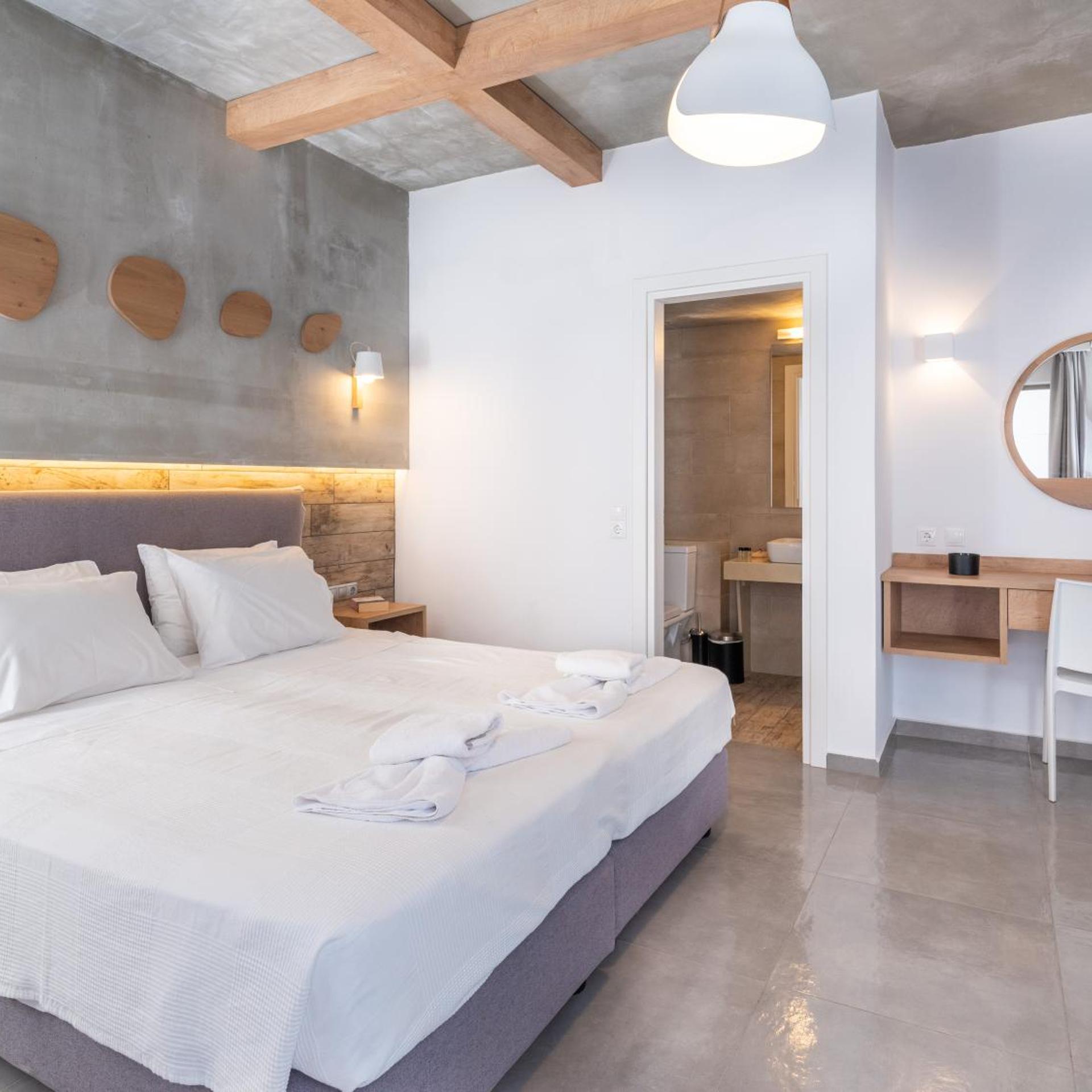 Plus, Double Bed