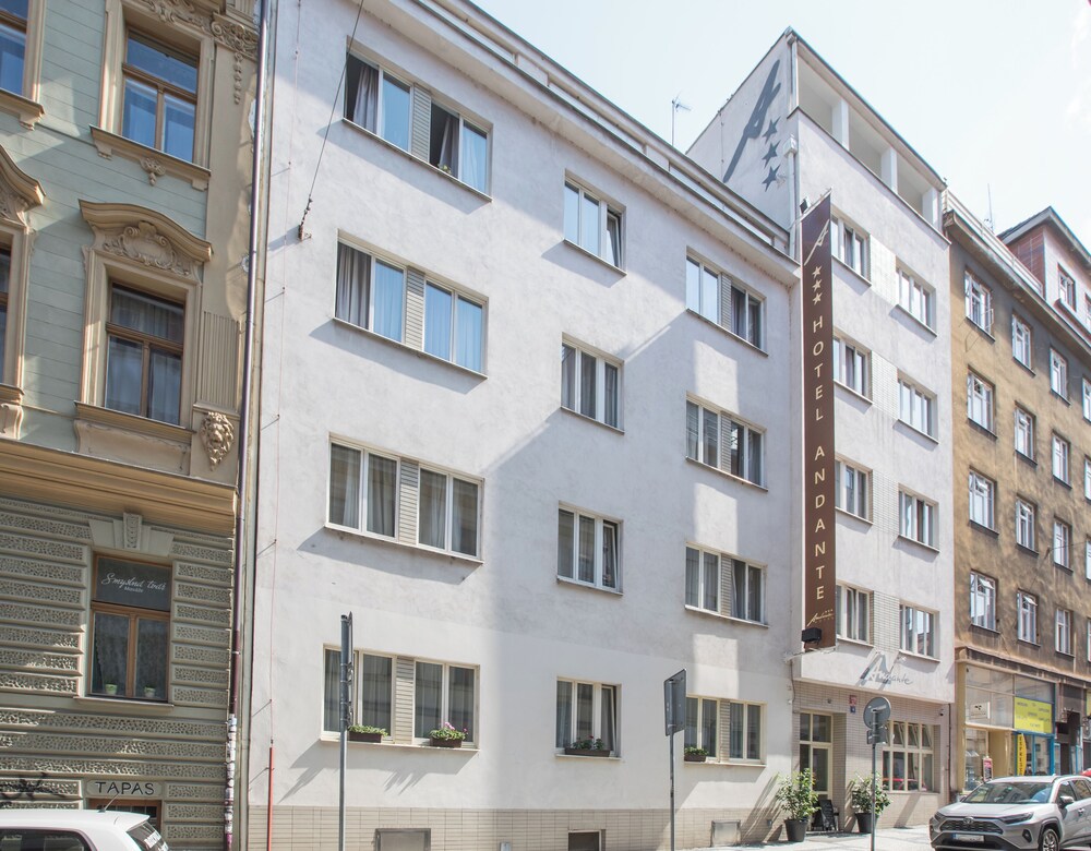 Andante Hotel 47/50