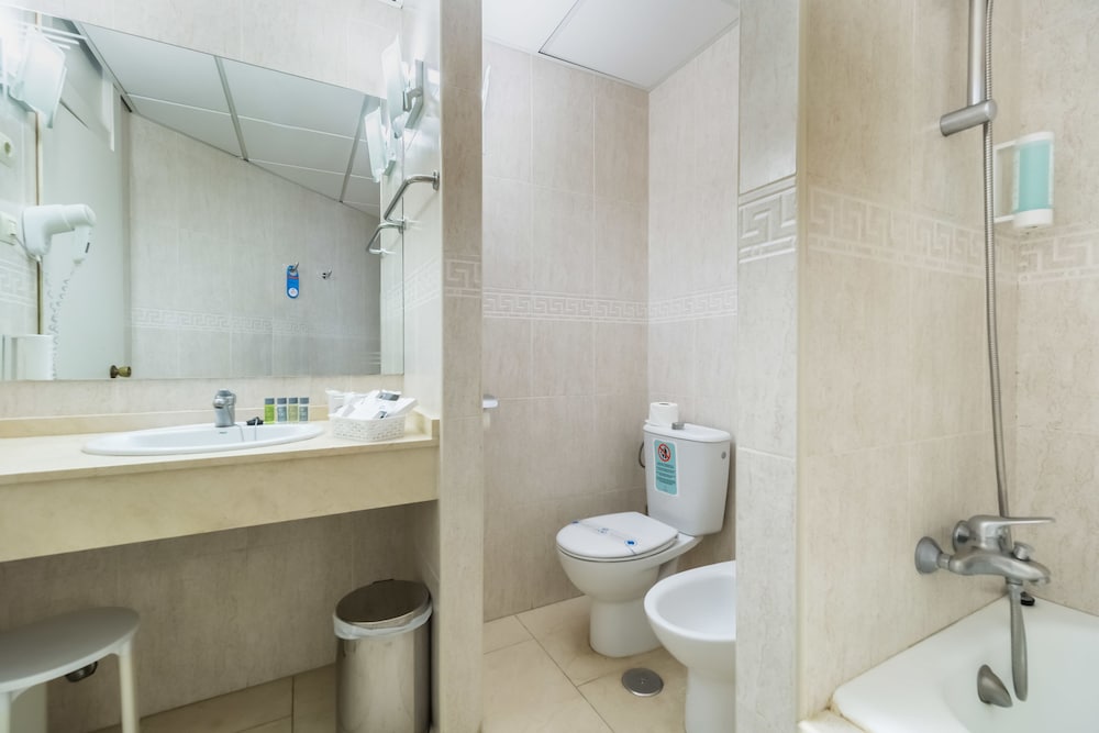AluaSun Lago Rojo - Adults Only 48/50