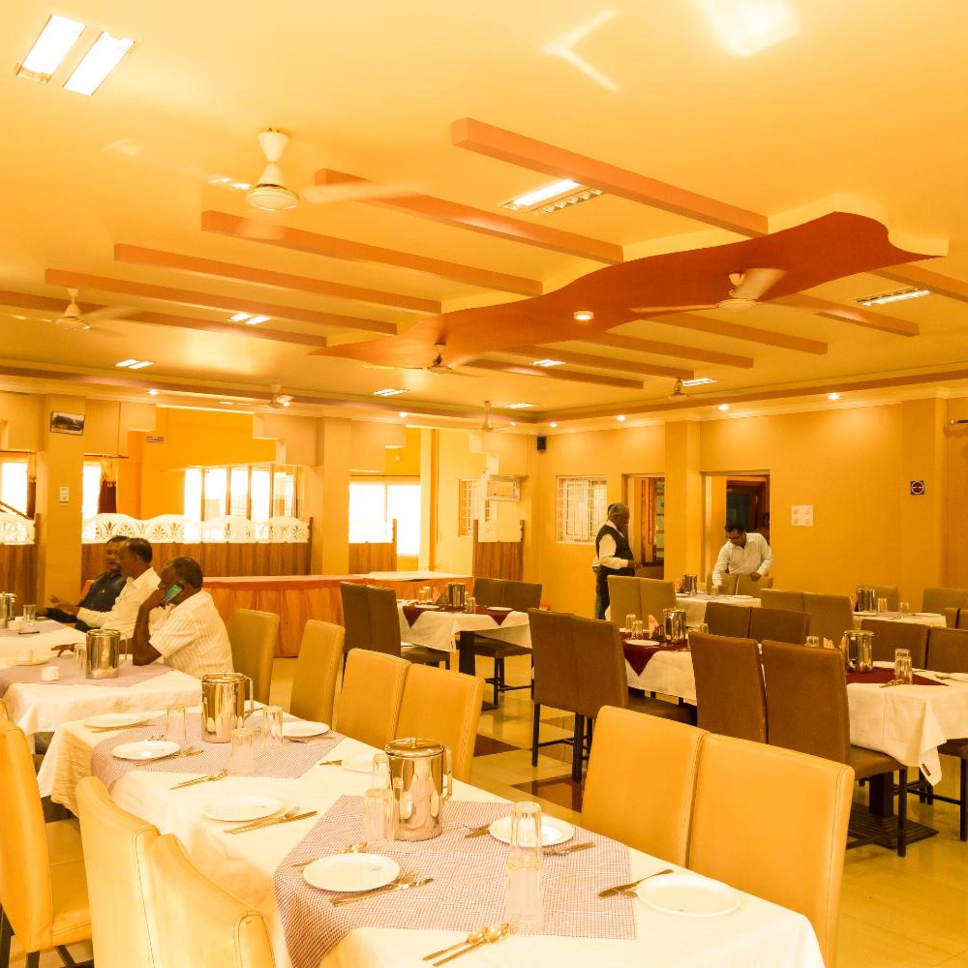 Kstdc Hotel Mayura Chalukya Badami 31/50