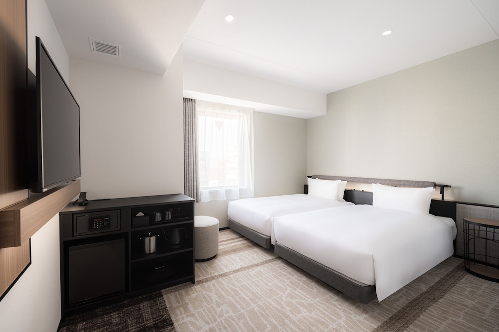 UNIVERSAL, CONNECTING, HOLLYWOOD, FAMILY, TWIN BEDS