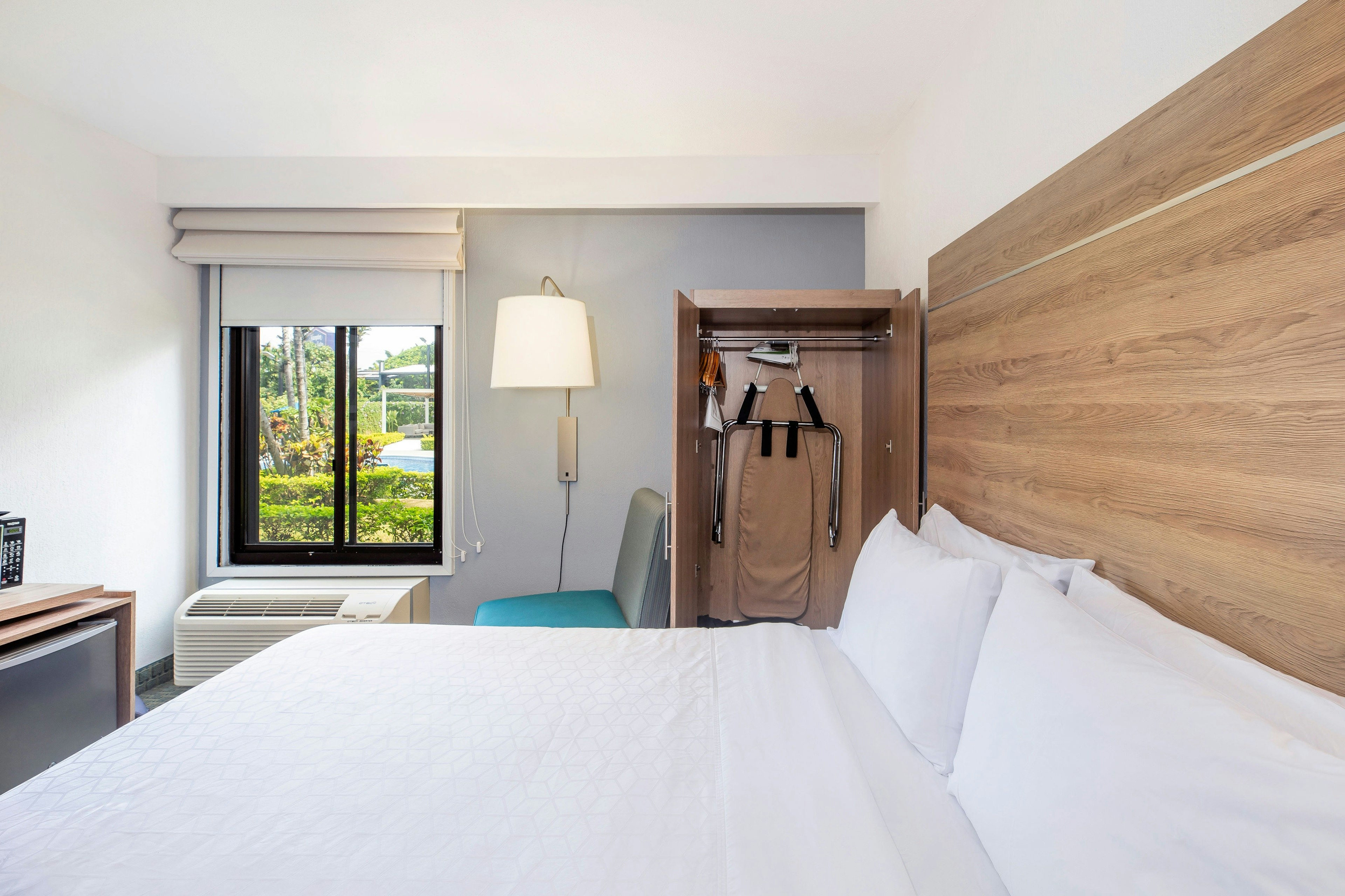Standard, 2 Queen Beds, Holiday Inn Express San Jose Costa Rica Airport 7/10