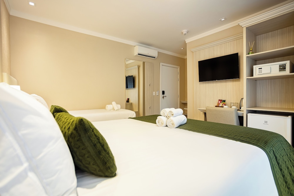 HOTEL JARDINS DA COLINA 33/76
