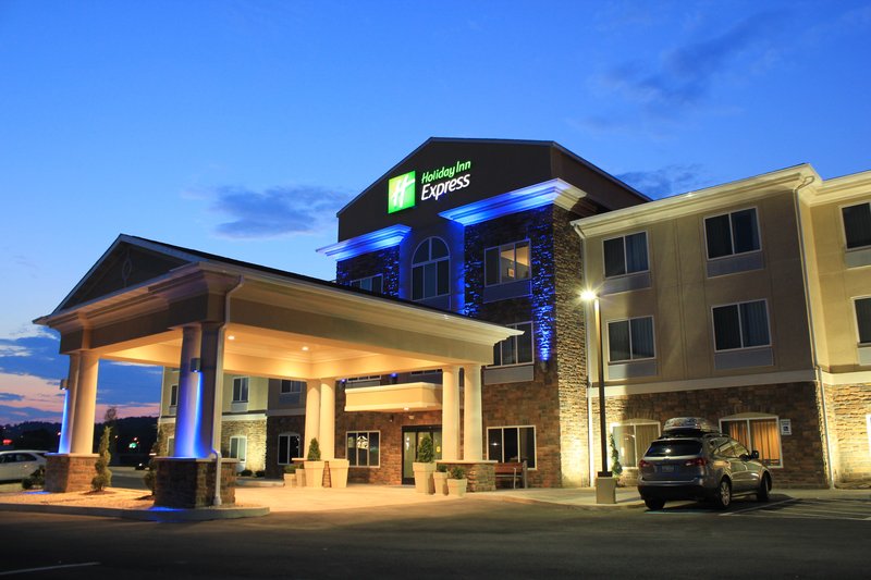Holiday Inn Express Suites Belle Vernon 2/39