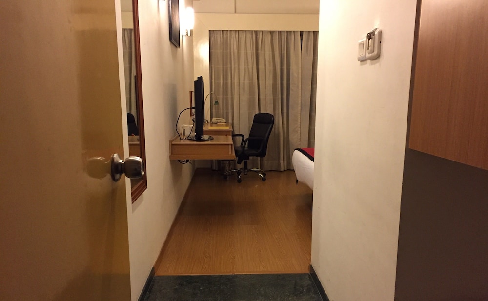 Lemon Tree Hotel Hinjawadi Pune 15/49
