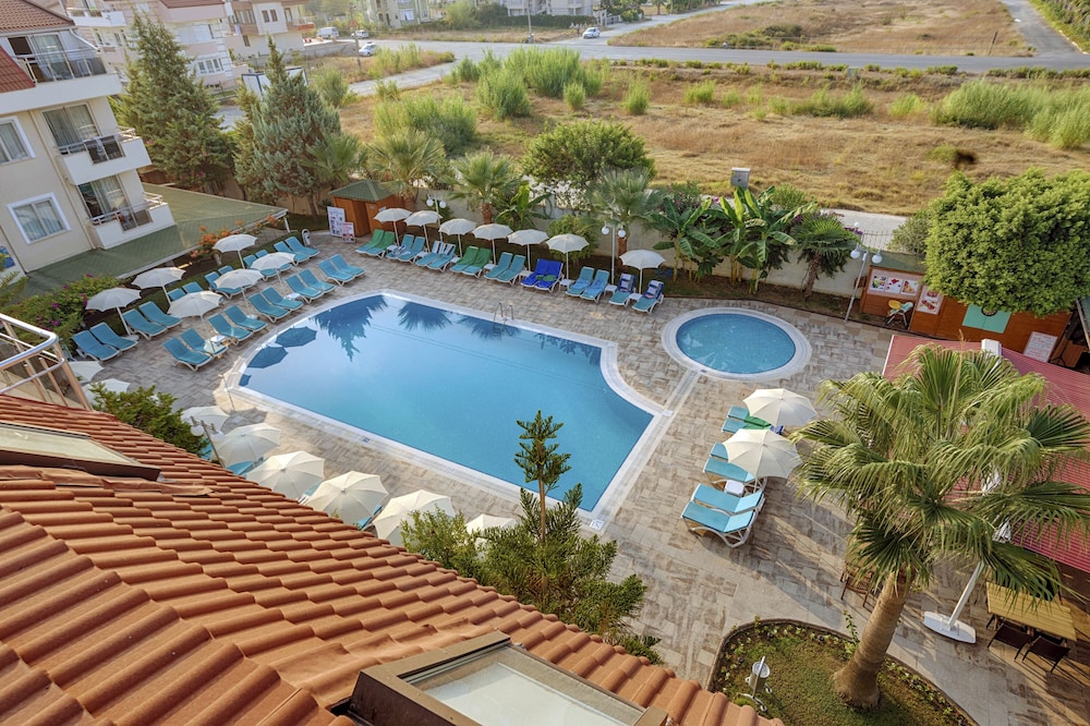 Akalia Suite Hotel and Spa 31/37