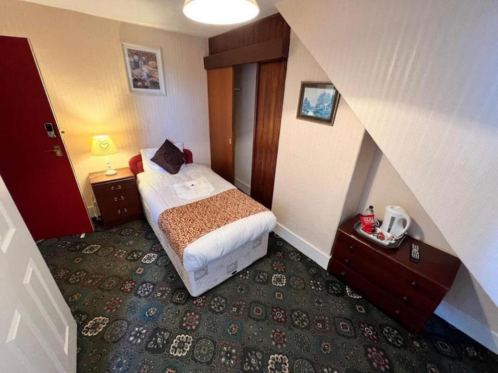 OYO Belvedere Guest House, Great Yarmouth 11/23