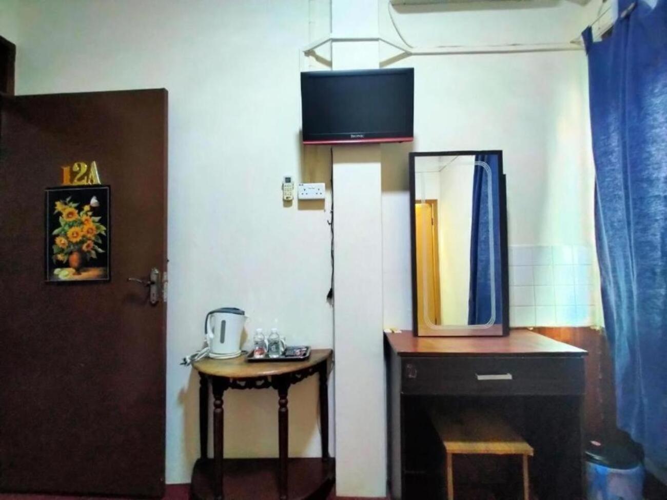 SPOT ON 89994 Rz Gold Hotel 17/38