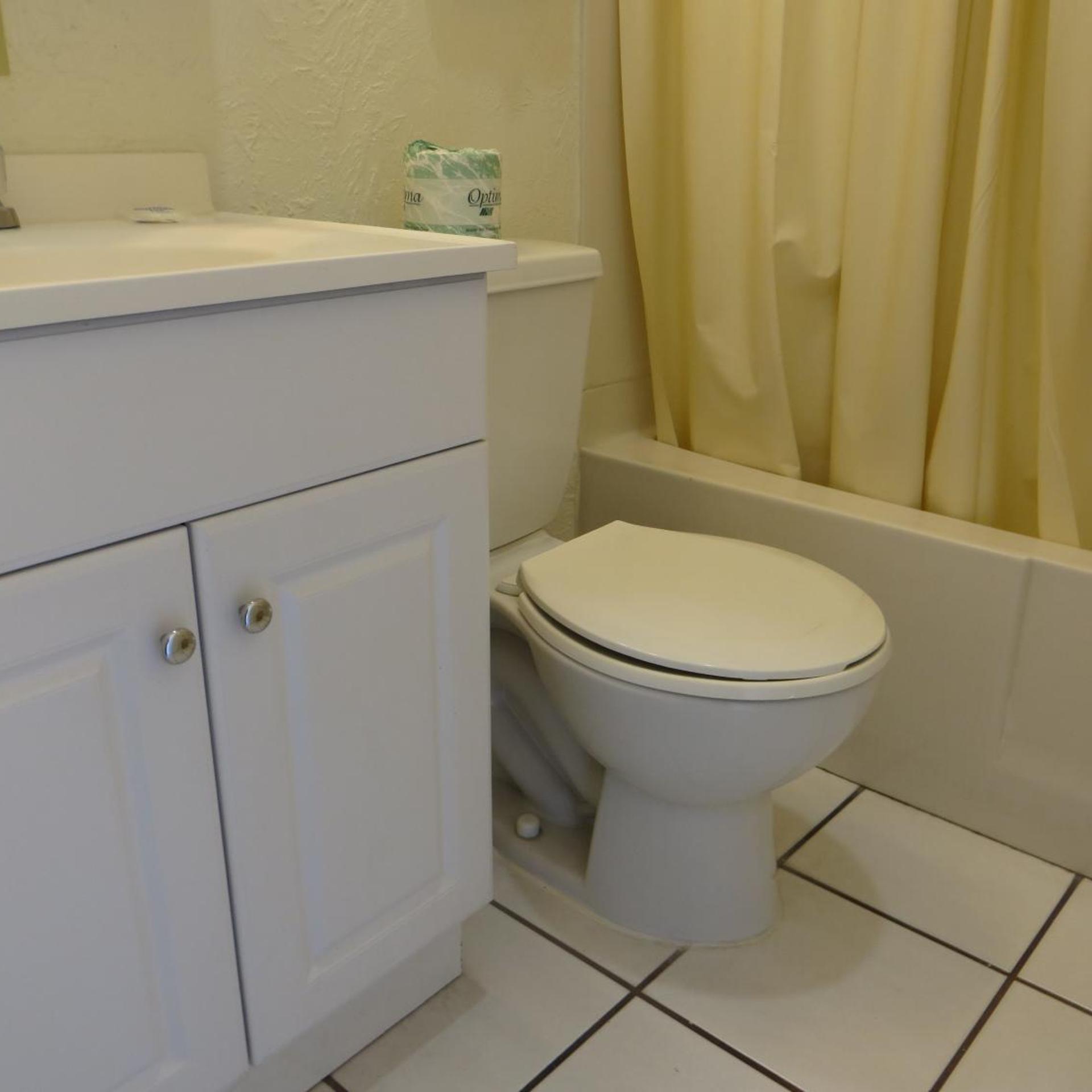 ROOM, 3 DOUBLE BEDS