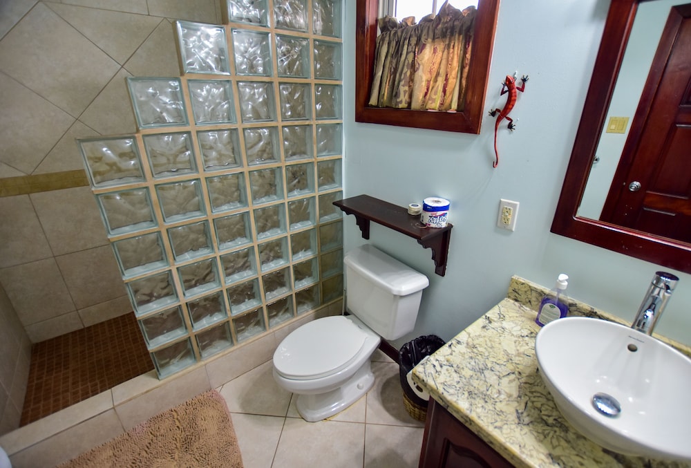 Caribbean Shores Bed & Breakfast 50/50