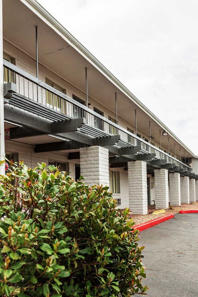 Days Inn by Wyndham Albuquerque Northeast 4/45