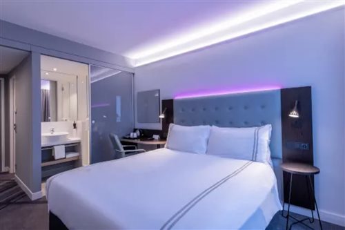 Room, Double Bed, Accessible