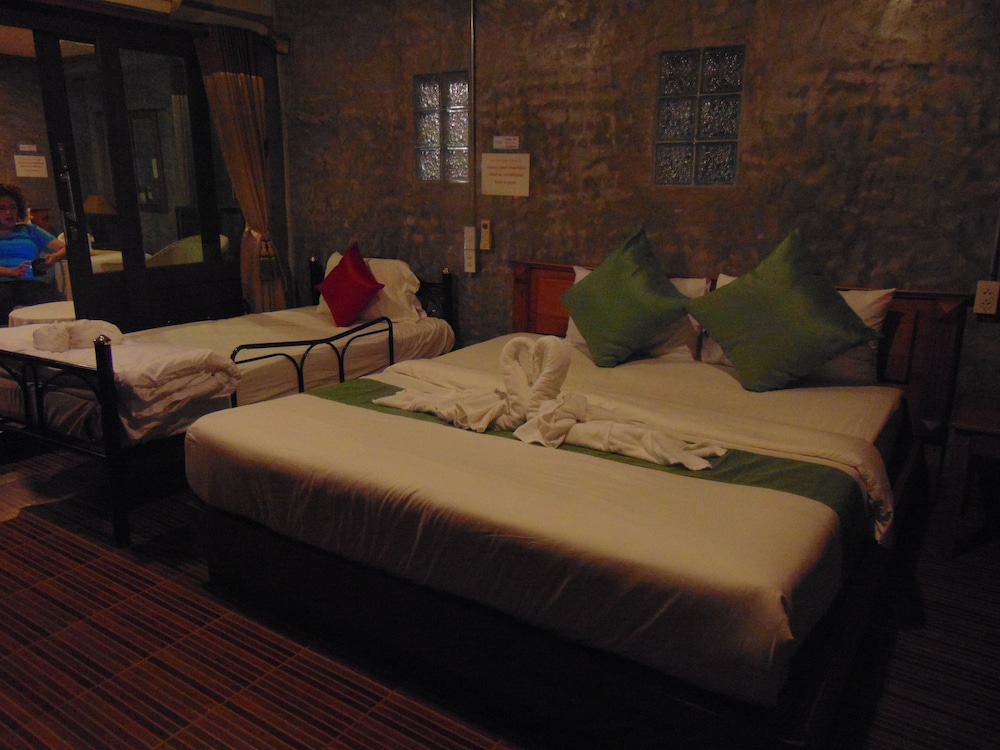 Araya Boutique Hotel 22/69