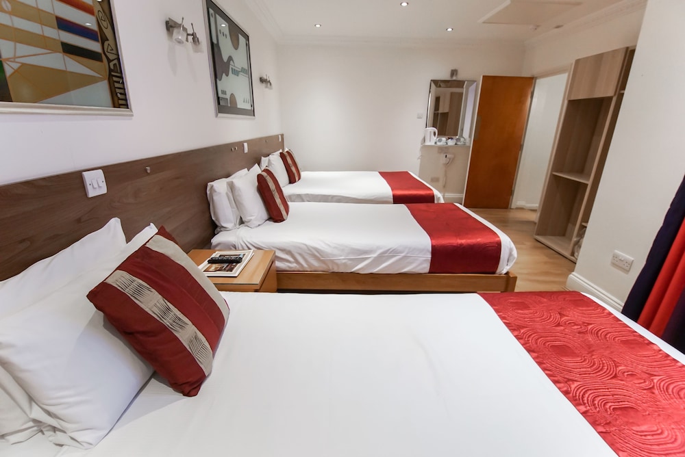 Abbey Court Hotel 10/45