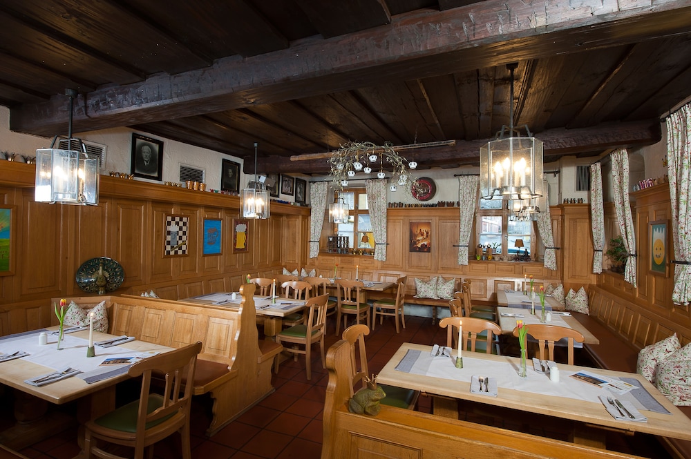 Hotel & Brauereigasthof Drei Kronen 25/34