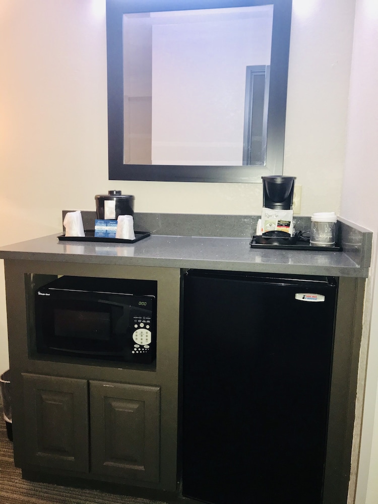 Country Inn Suites By Radisson Warner Robins Ga 49/55
