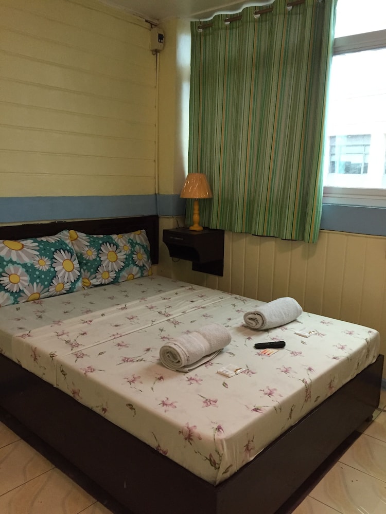 Hayward Travel Inn 27/55