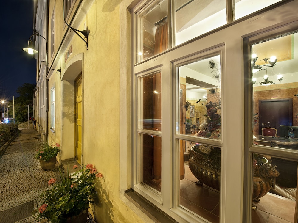Ea Hotel Jeleni Dvur Prague Castle 7/53