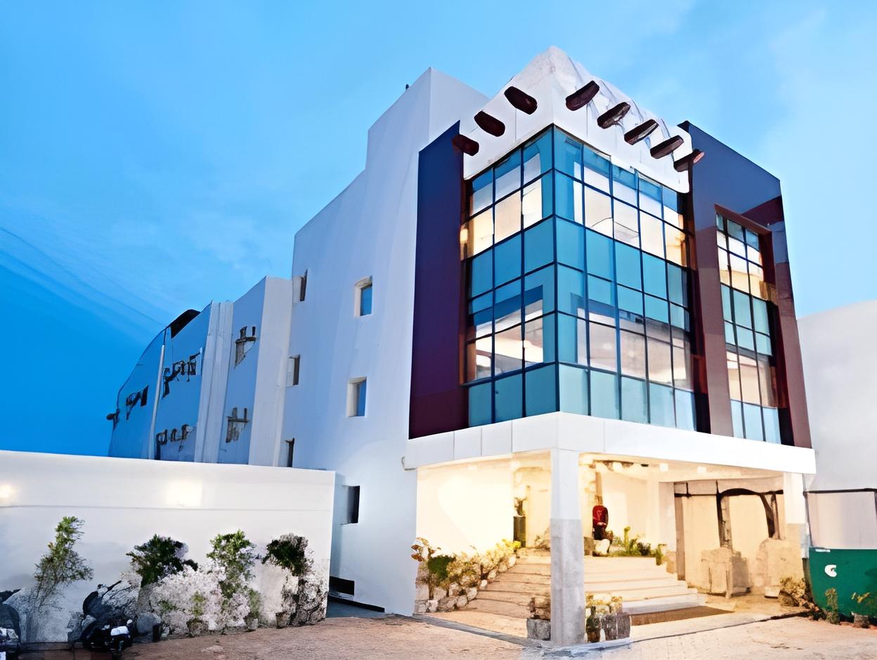 Hotel Deviram Palace 2/25