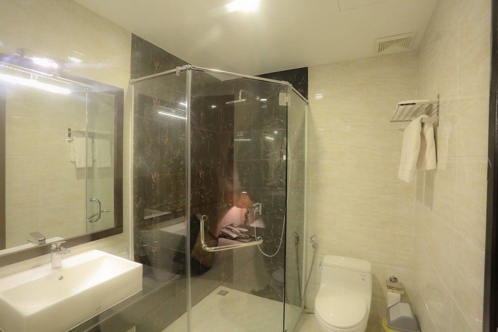 Ocean Haven Hotel 64/67