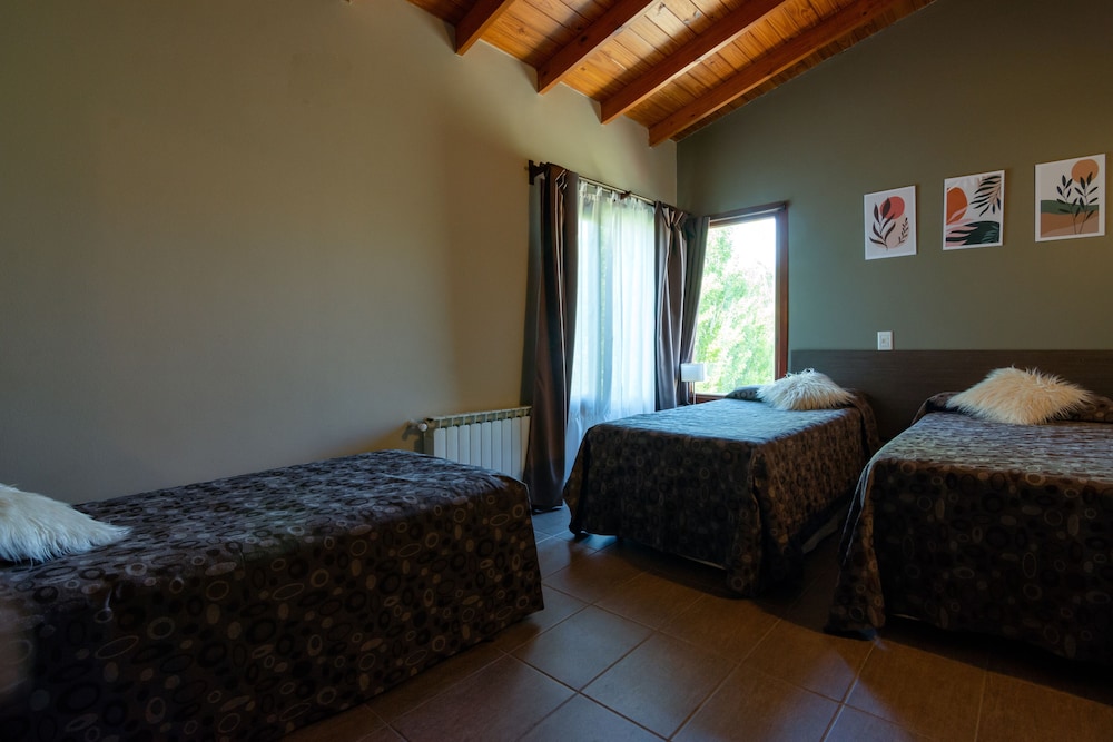 Hosteria Puerto San Julian 16/75
