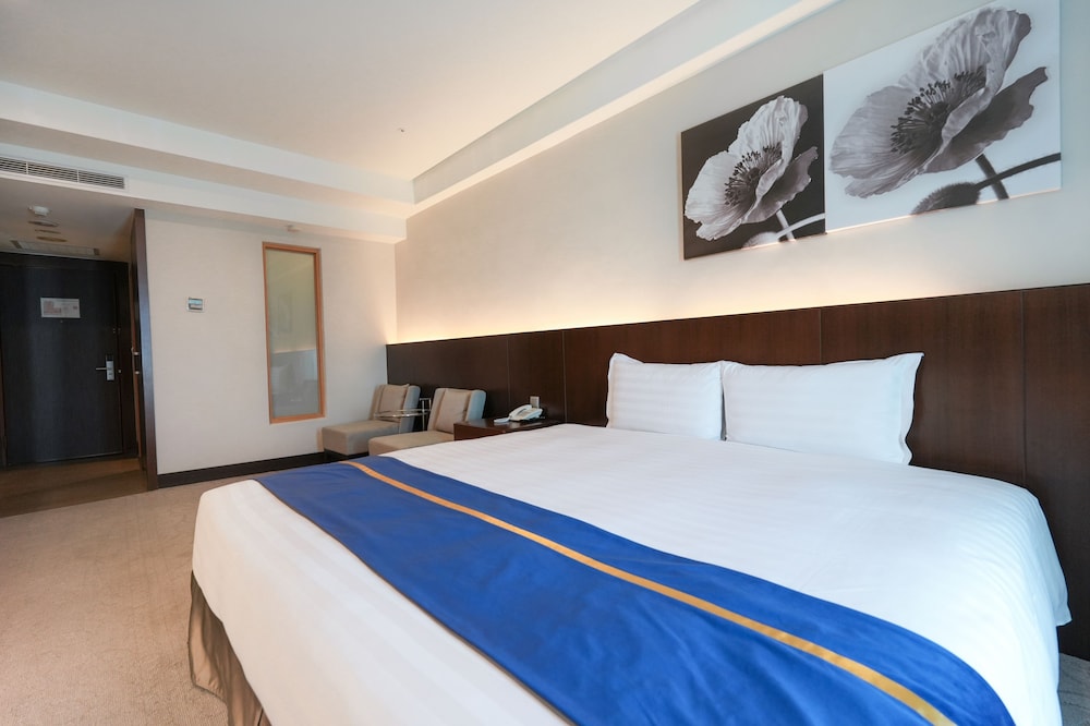 Best Hotel 18/63