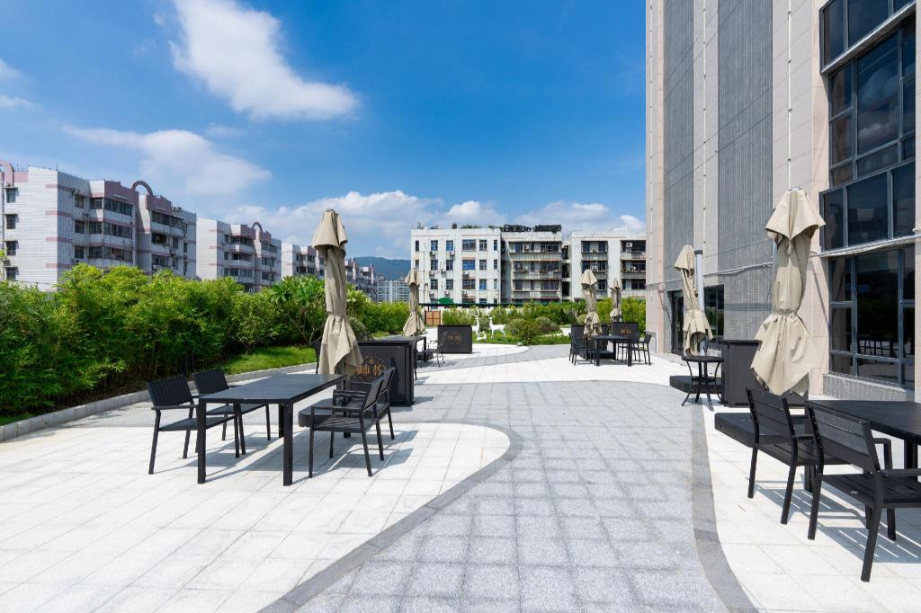 Rezen Longuu Hotel (Zhaoqing Qixingyan scenic spot store) 39/48