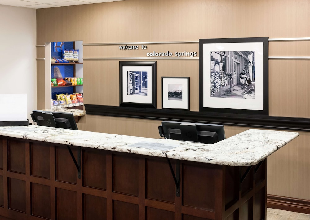Hampton Inn & Suites Colorado Springs/I-25 South 12/62