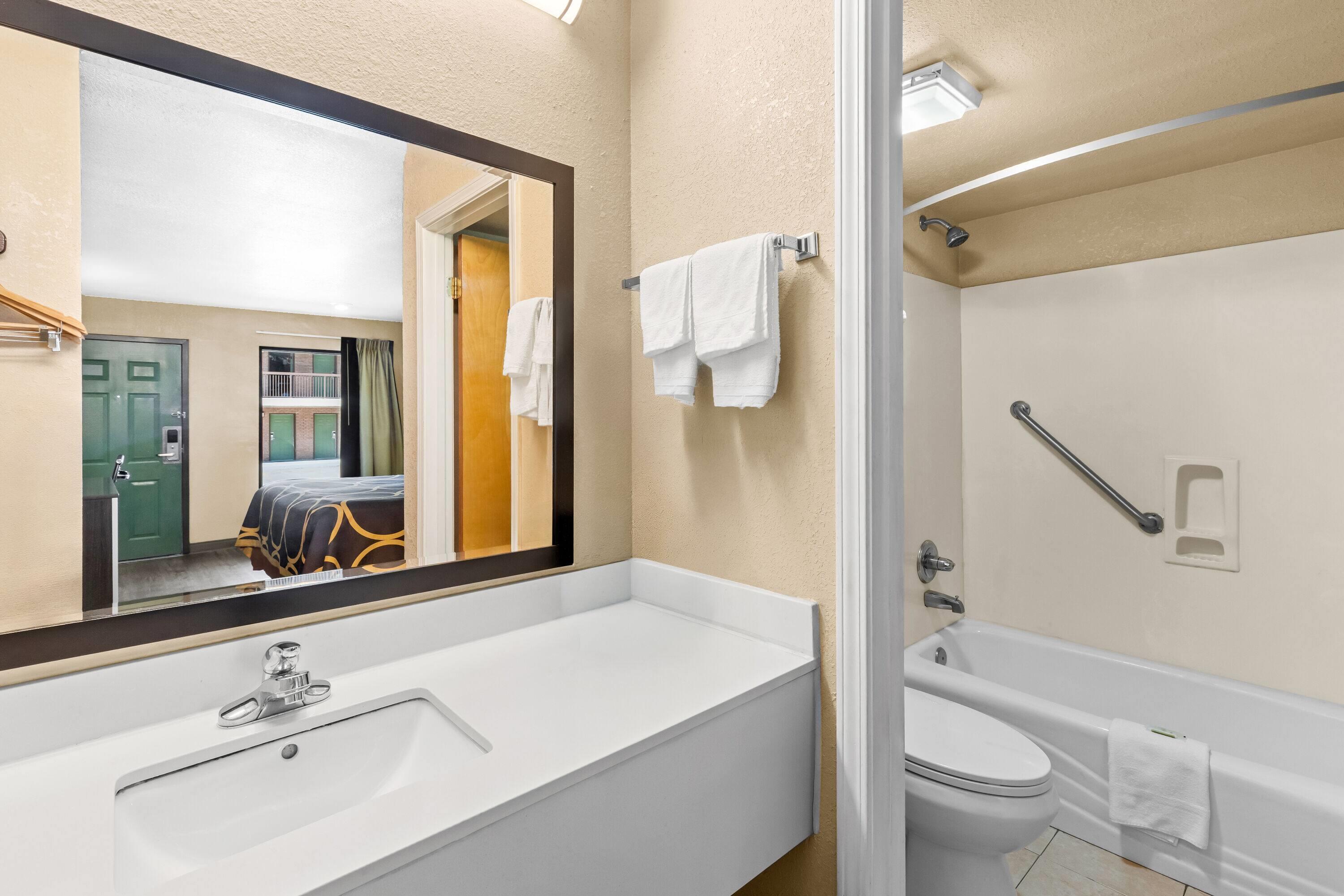 Room, King Bed, Super 8 by Wyndham Acworth/Atlanta Area GA 6/7