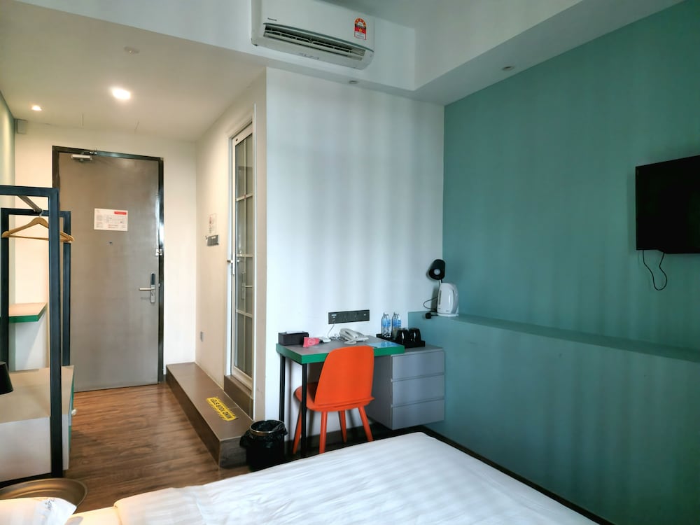 K Hotel Kota Kinabalu 18/35