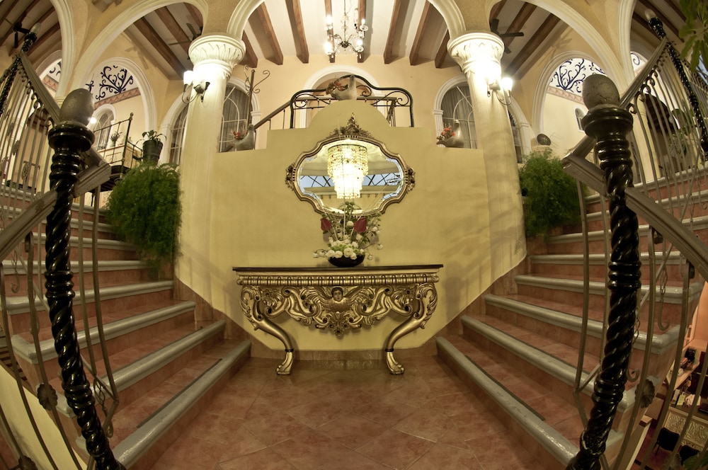 Centro Hotel Villa las Margaritas 42/68
