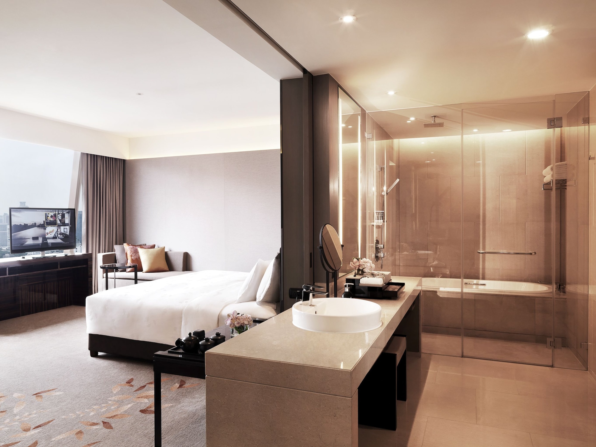 swimming pool spa