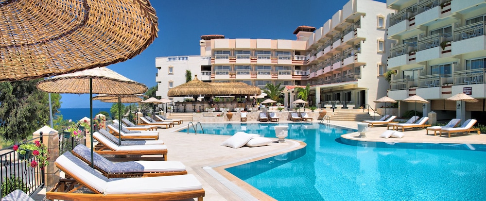 Carina Hotel 62/72