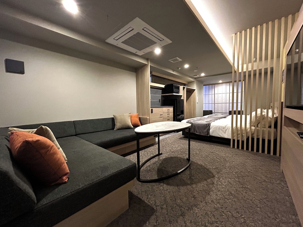 Premium Apart MONday KYOTO GOJO 42/63