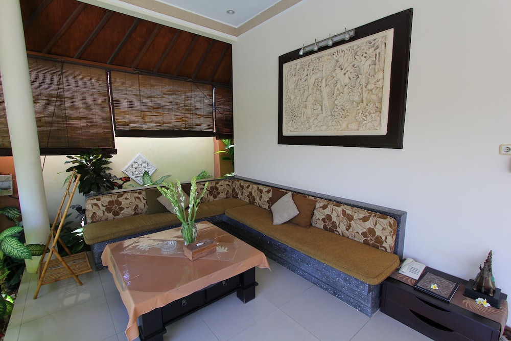 Heliconia Villa 64/77