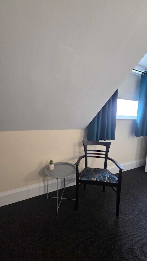 Devonshire House Hotel 21/50
