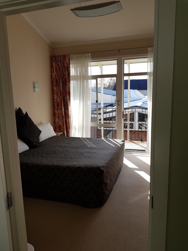The Avenue Hotel 13/51