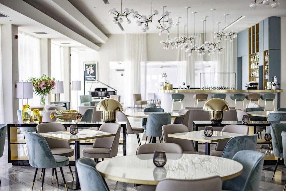 Diana Grand Hotel 53/70