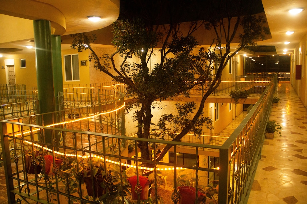 Hotel Santa Maria 46/50