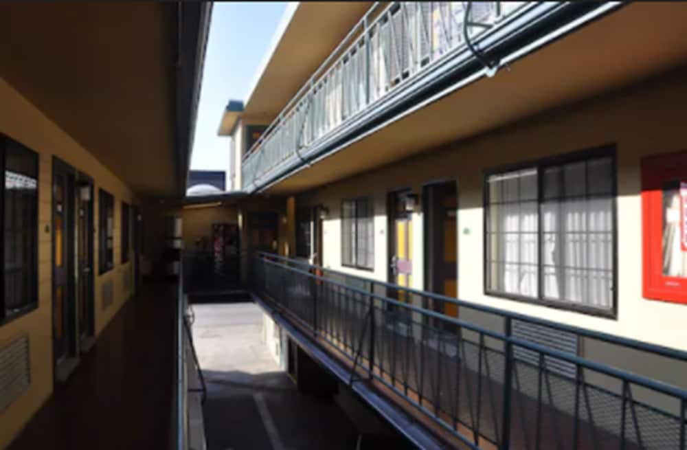 San Francisco Inn 6/49