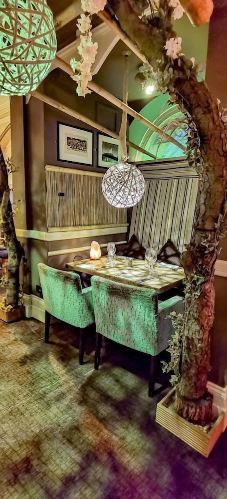 Ox Hotel Bar & Grill 4/67