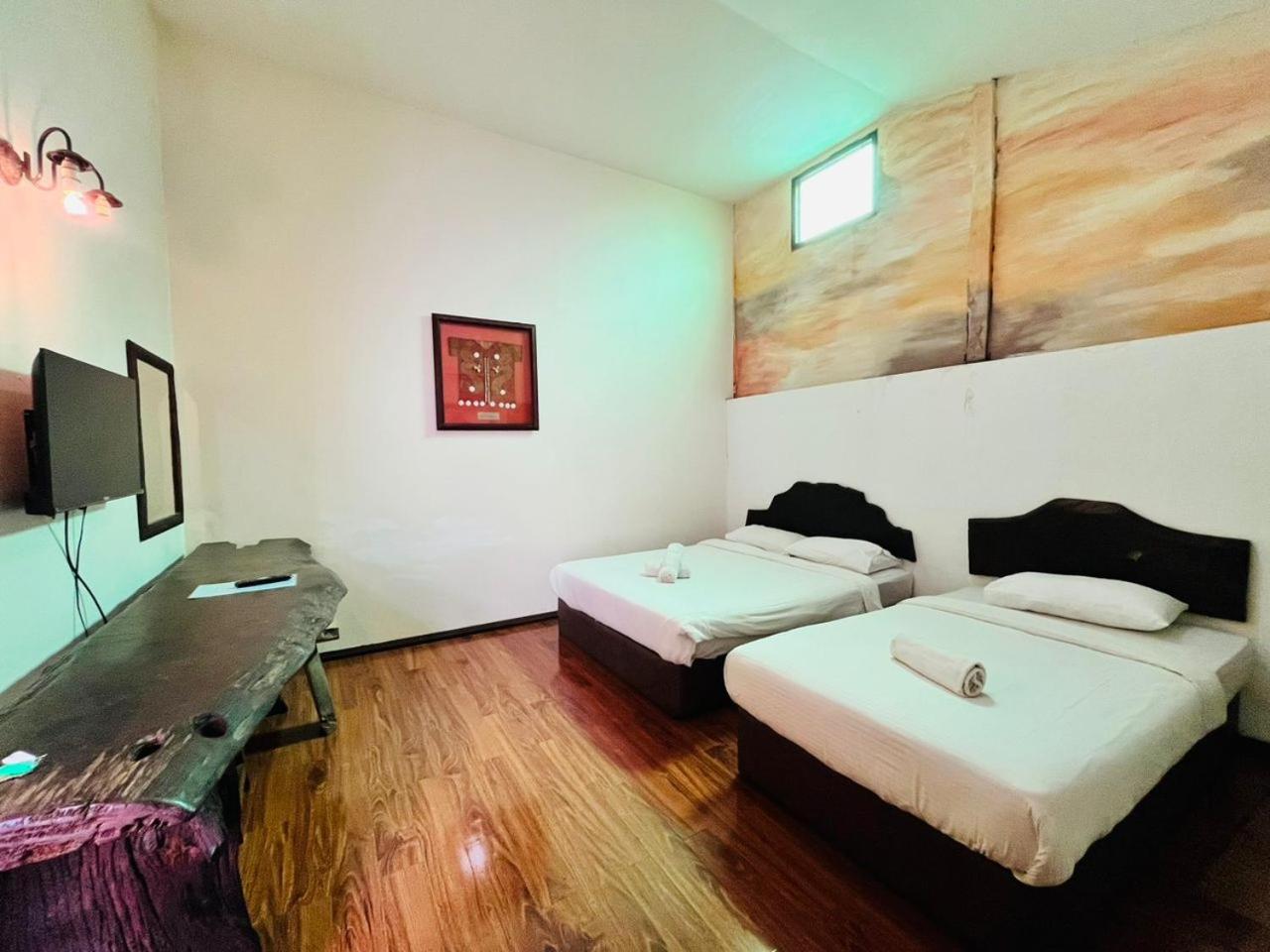 Room, Triple, 1 Queen and 1 Single Bed, Adult Only