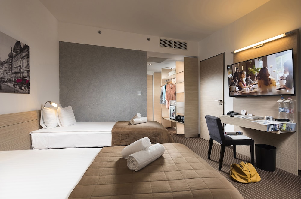 Bo18 Hotel 41/66