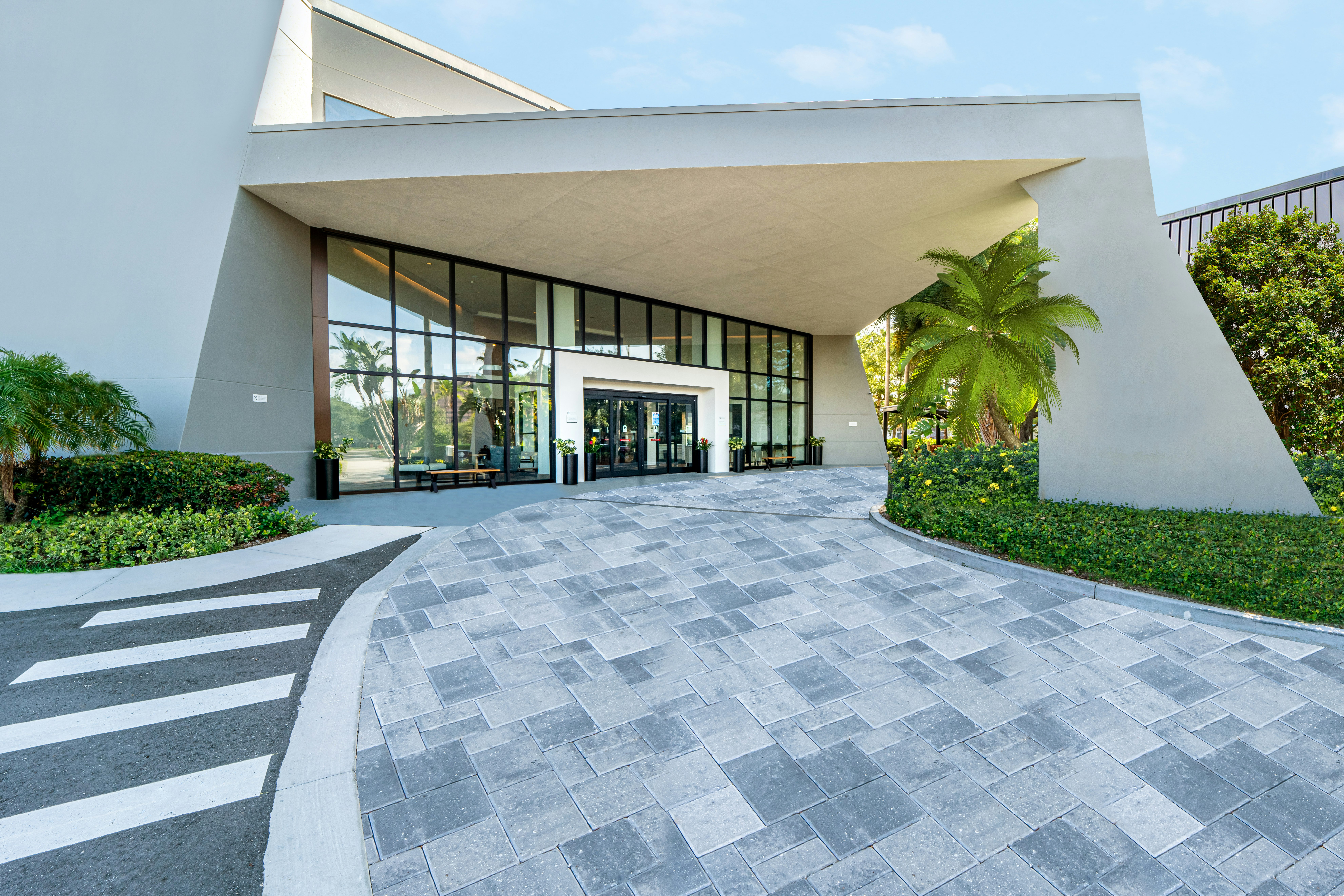 Doubletree By Hilton Tampa Rocky Point Waterfront 72/80